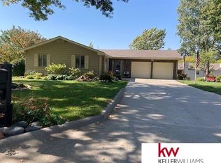 2604 Kimberly Dr, Omaha, NE 68134