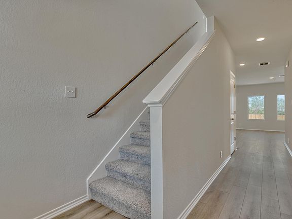 Hennersby Hollow - Placid Interior Image 3