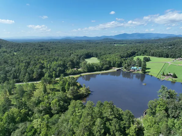 142R Autumn Fern Ln, Ellijay, GA 30536