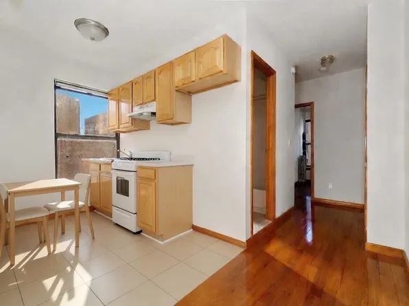 328 East 14th Street image 1 of 4
