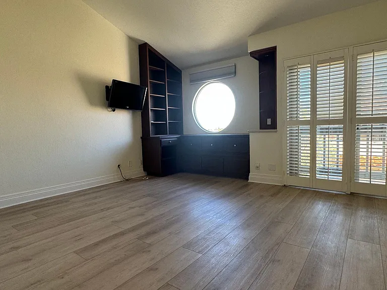 210 S Juanita Ave #D — Photo 10