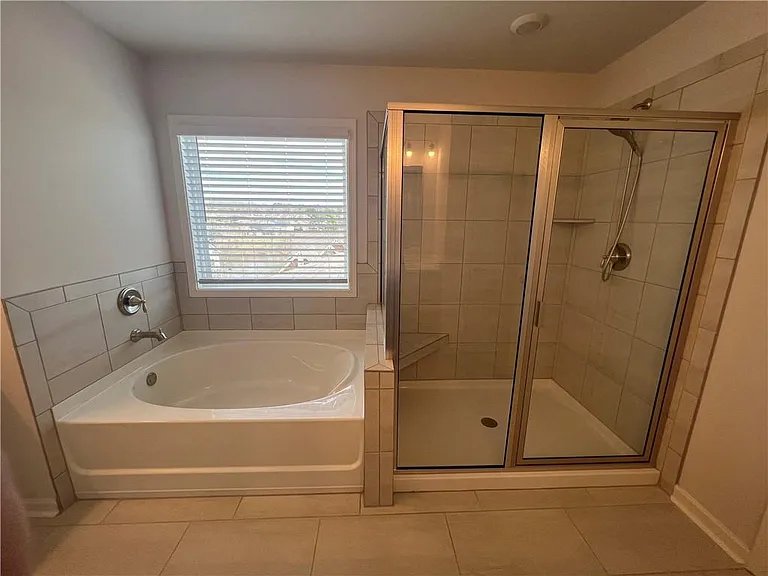 7214 Whitewater Dr — Photo 16