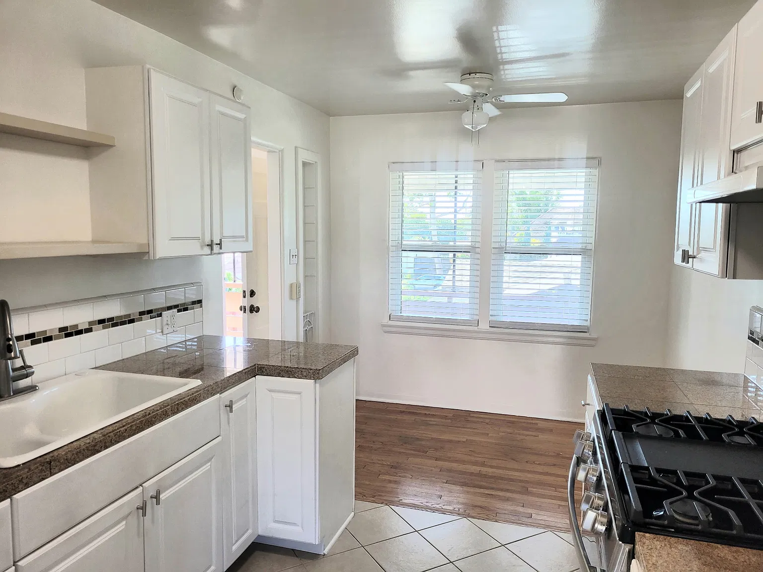 1 bed, 550 sqft, $2,790 — Photo 2