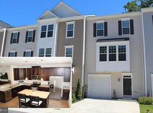 119 Pond View Dr, Glen Burnie, MD 21060