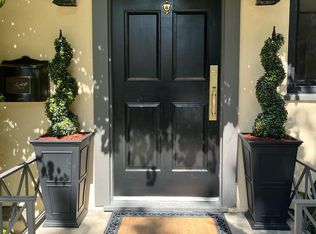 434 S Oakhurst Dr, Beverly Hills, CA 90212