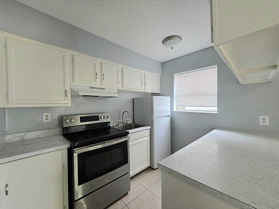 4th image of 6300 N 11th St #11404544