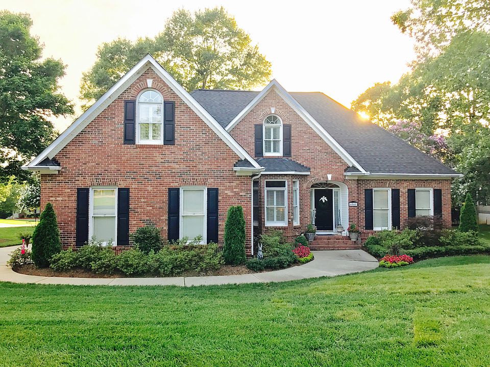 1st image of 4548 Landmark Dr