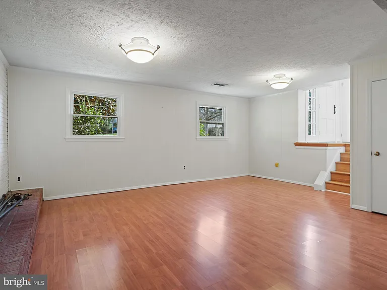 5200 Holden St — Photo 33