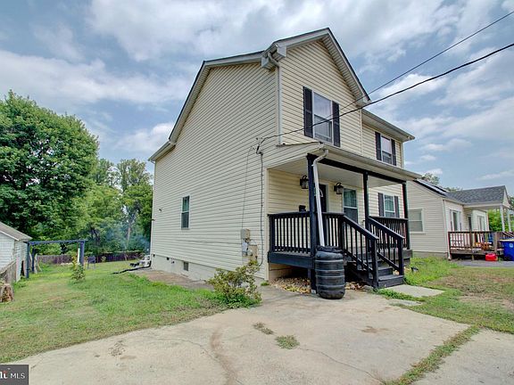 3rd image of 6708 Boxwood Dr