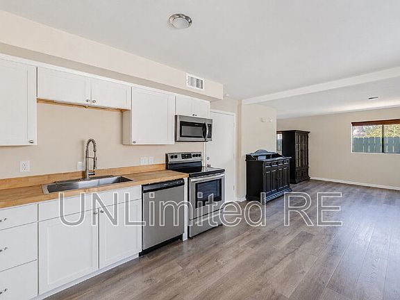 5th image of 540 Panorama Blvd Unit B