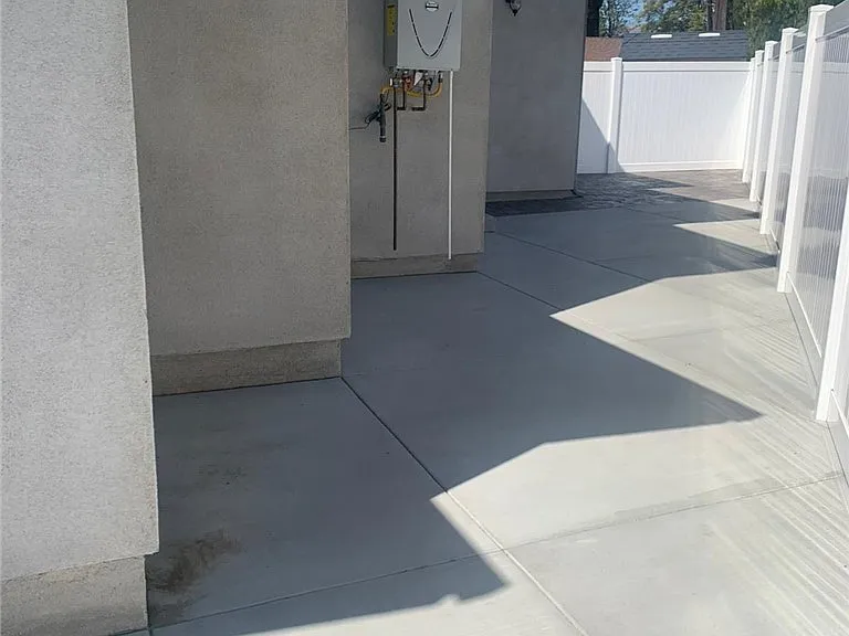 16507 San Fernando Mission Blvd — Photo 15