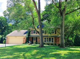 31480 Sleepy Hollow Ln, Beverly Hills, MI