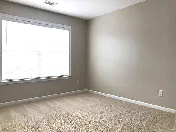 2nd image of 430 Windsong Ln