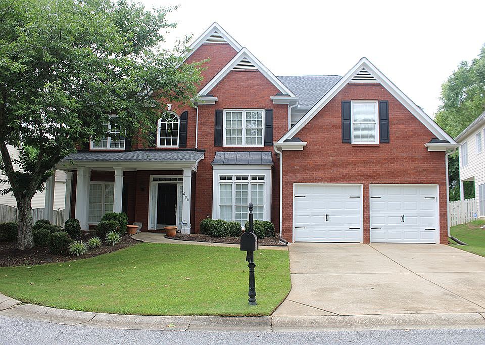 1st image of 606 Bassett Ct SE