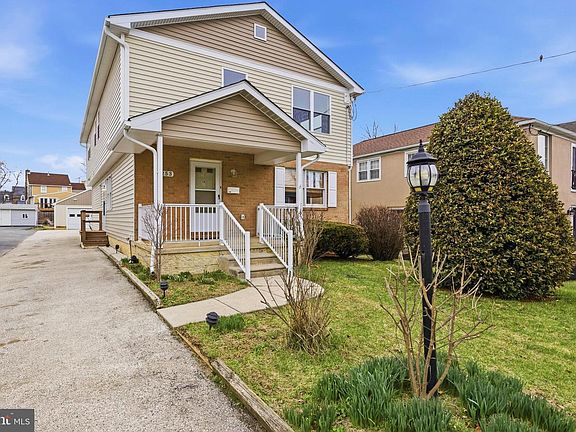 2nd image of 253 Saxer Ave