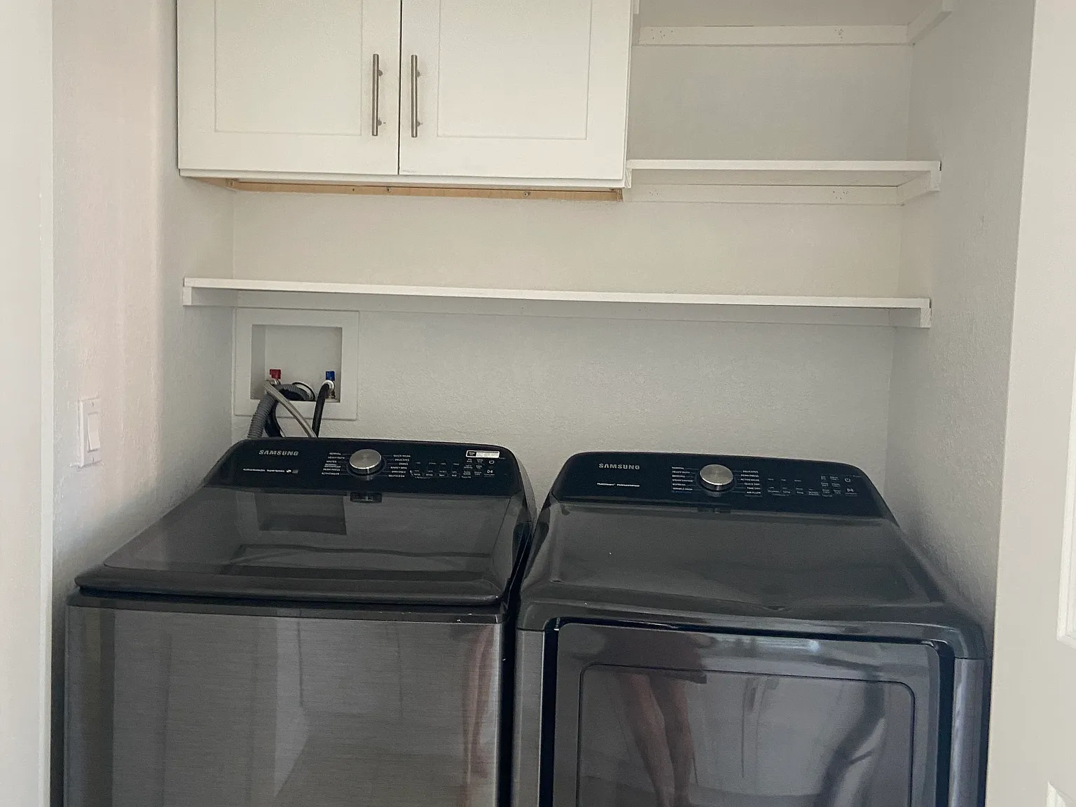 2 bed, 744 sqft, $2,300 — Photo 2