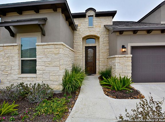 3rd image of 4666 Amorosa Way