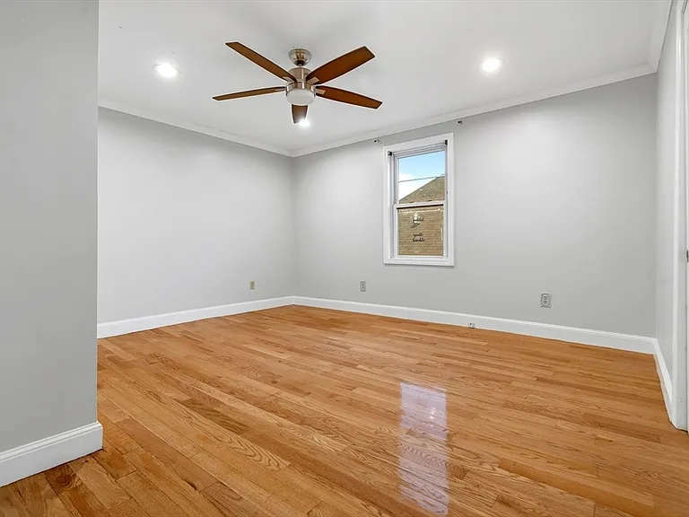 7 Pine St #2 — Photo 17