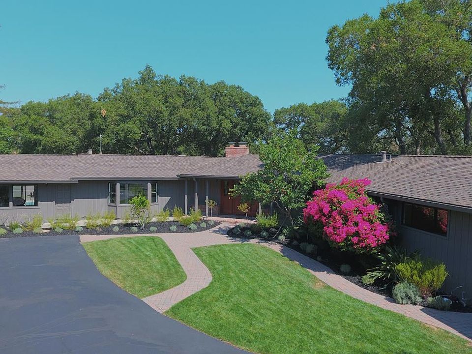 1st image of 17110 Crescent Dr