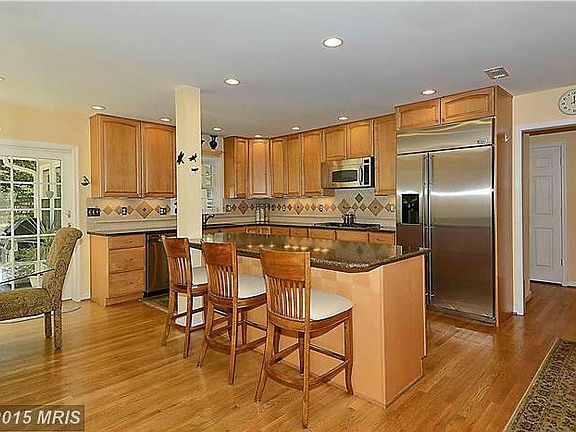 4th image of 5208 Waterview Dr
