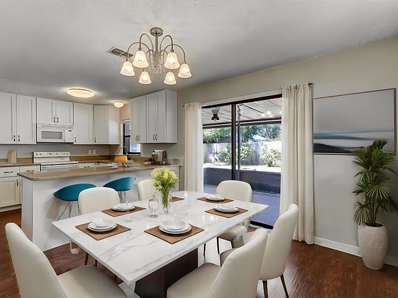4th image of 767 Grove Park Cir