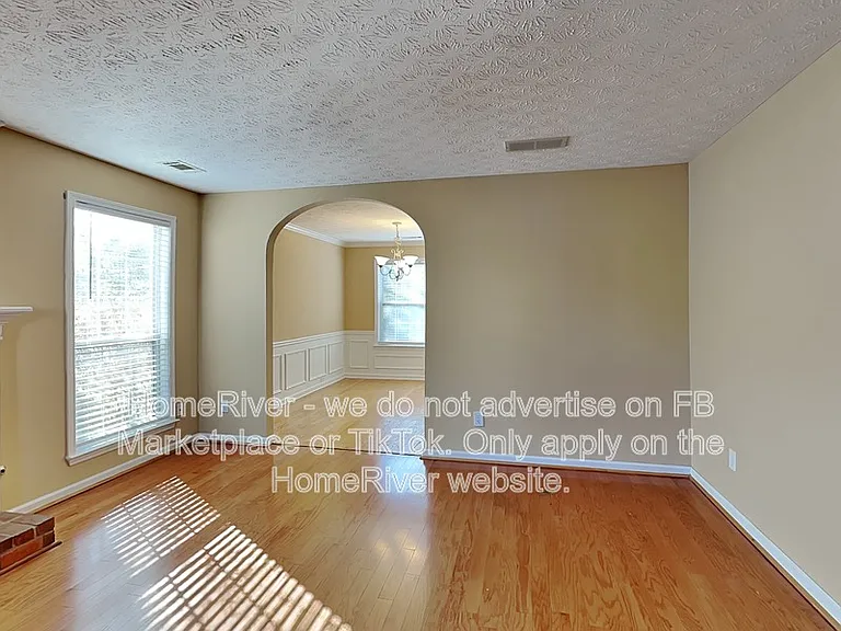 1155 Winthrope Chase Dr — Photo 4