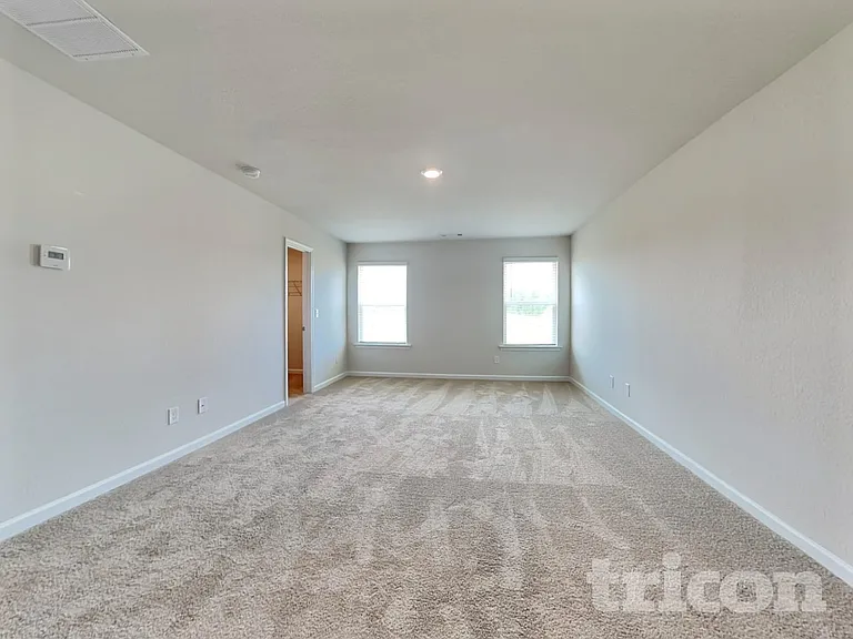 1251 Fendt Dr — Photo 8