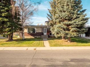 1216 E Lakewood Rd S, Lethbridge, AB T1K 3E1