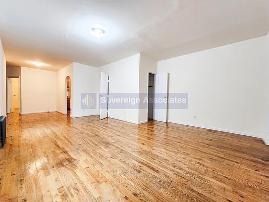 Rented by Sovereign Associates | media 22