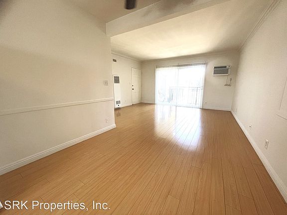 3rd image of 3565 S Sepulveda Blvd APT 16