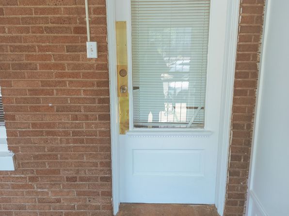 6045 W Columbia Ave FLOOR 1