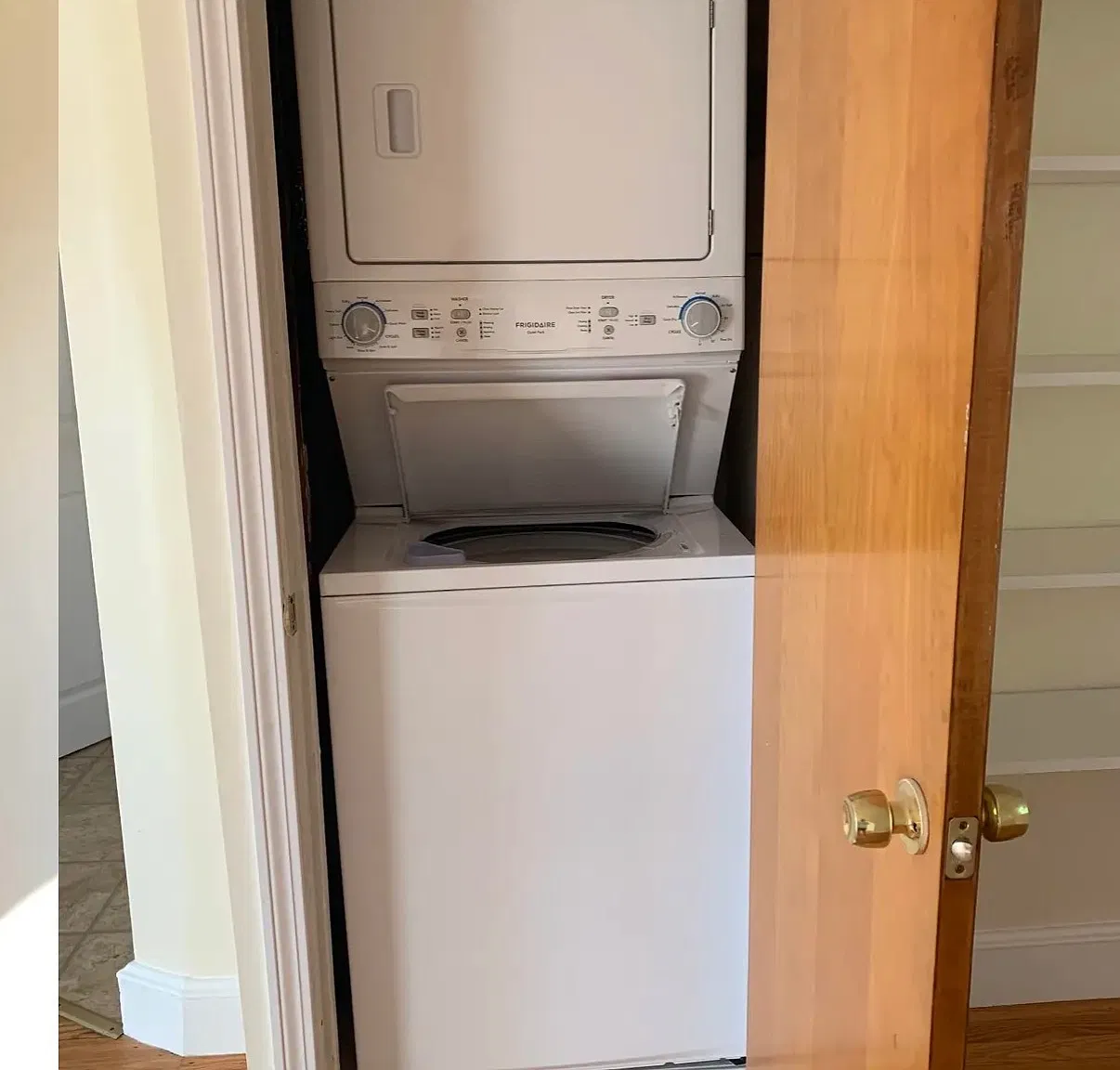 1 bed, 700 sqft, $1,600 — Photo 2