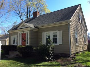 28 Edward Ave, Rumford, RI 02916
