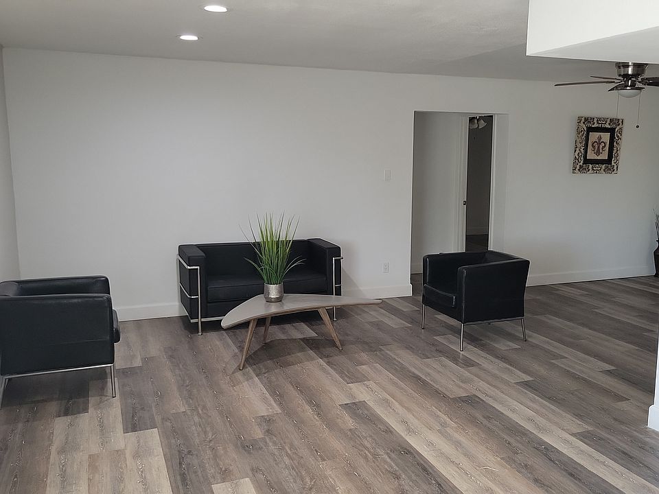 1st image of 4021 N 49th Ave