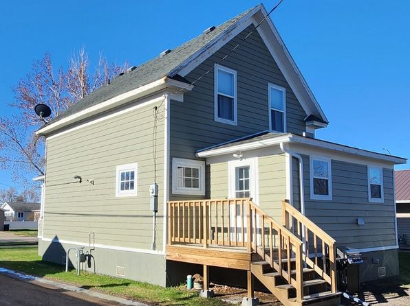 738 4th St SW, Valley City, ND 58072