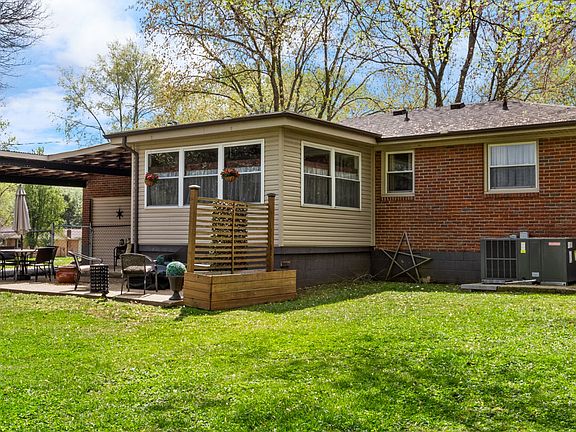 5th image of 26 Covington St