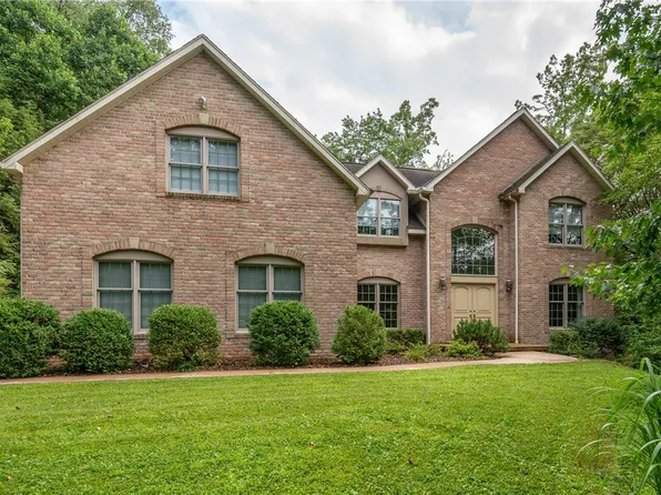 6002 Mason Dr, Greensburg, PA 15601