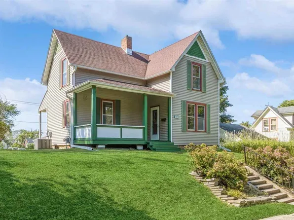 713 Ronalds St, Iowa City, IA 52245