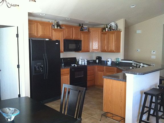 4th image of 19 E Fairlane Dr