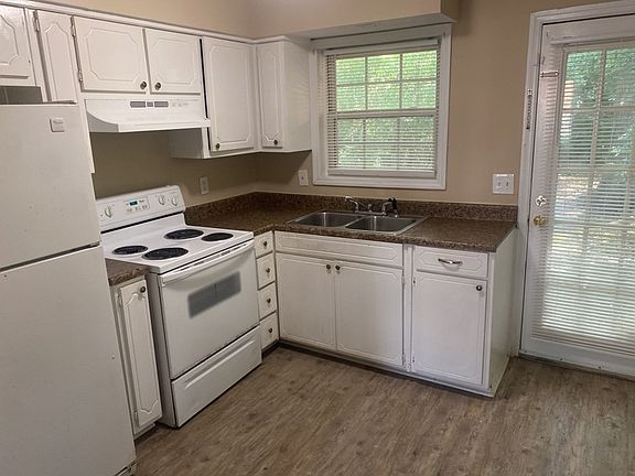 3rd image of 6022 Warm Springs Ct APT A