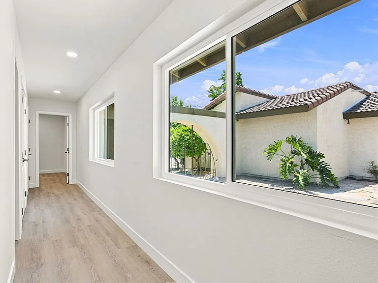 225 Armstrong Dr — Photo 19
