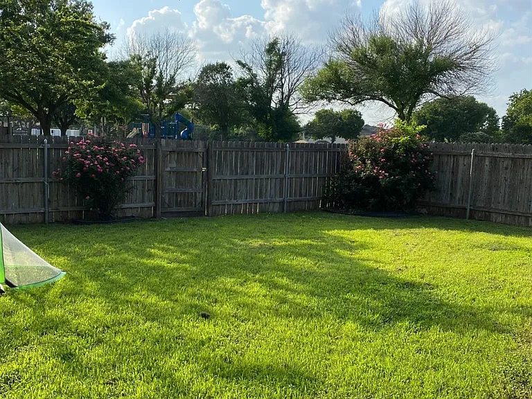2623 Goldfinch Dr — Photo 17