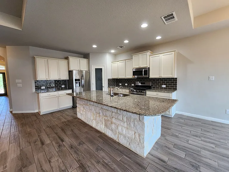 338 Oak Creek Way — Photo 13
