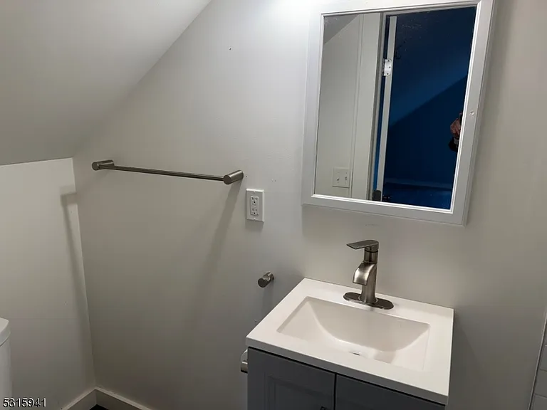 231 Elmer St — Photo 22