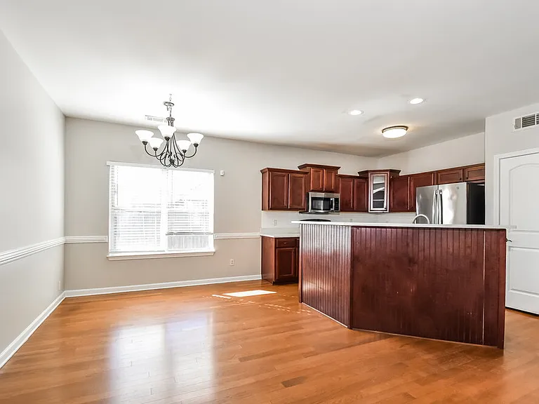 480 Green Willow Cv — Photo 7