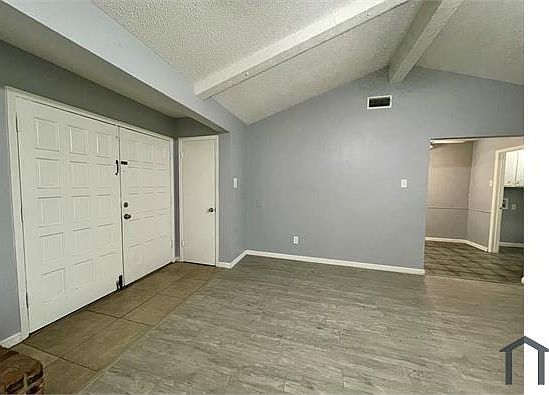 2nd image of 4005 Glenrose Dr
