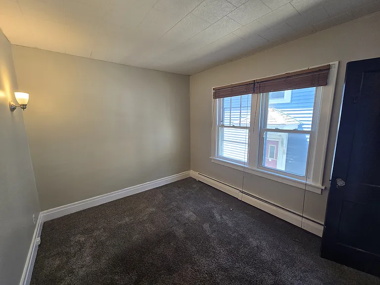 516 Winspear Ave #1 — Photo 9