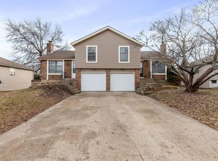 1215 E Johnston St, Olathe, KS 66061