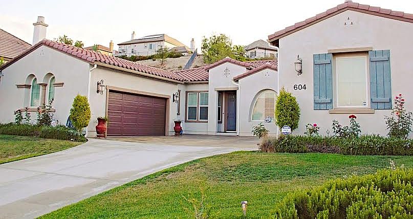 1st image of 604 Coastal Hills Dr