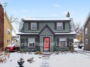 24 Utica Rd, Pontiac, MI 48341